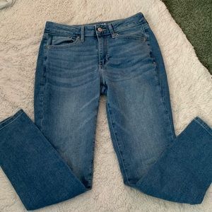 Woman’s Curvy Jeans